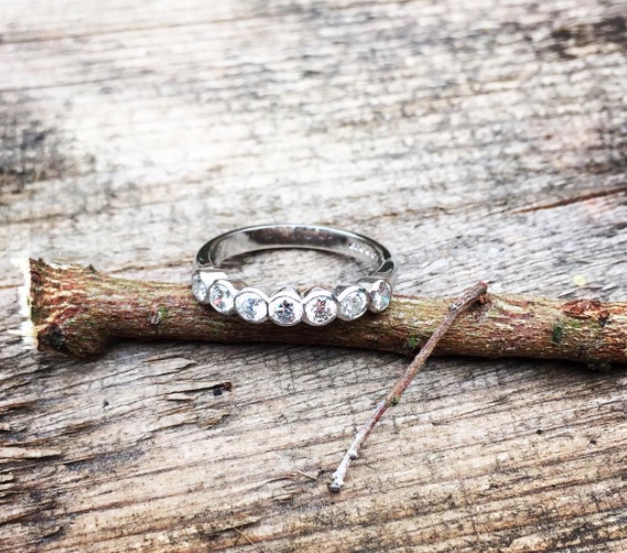 platinum diamond eternity ring jewellery wendover Amersham